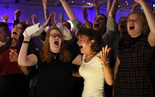 นายกรัฐมนตรีอังกฤษเรียกร้องให้ปฏิรูปรัฐธรรมนูญหลังการลงประชามติในสก็อตแลนด์